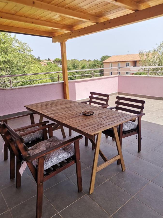 Apartments Oskar Banjole Exterior photo